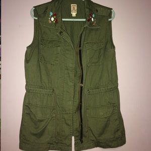 Army-Green Utility Vest!
